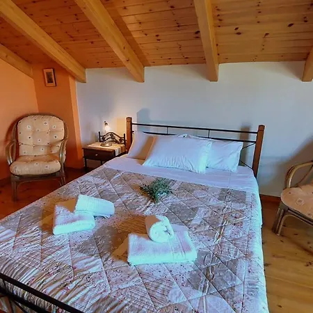 Laertis Luxury House Holiday home *